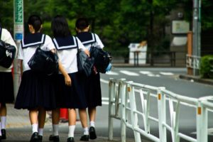 好きな人に中学生がとる態度 脈ありサインや告白 落とす方法は Takajin